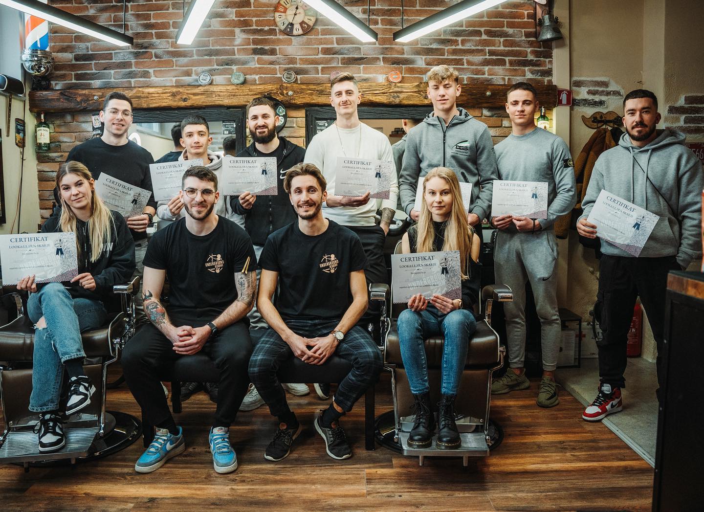 Podelitev certifikatov Underground Barber Brivske akademije