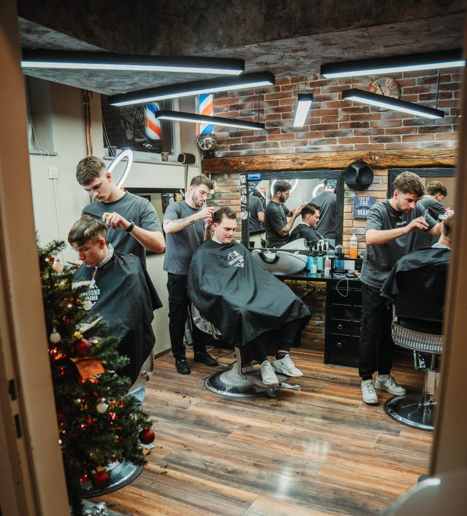 Underground Barber v delu